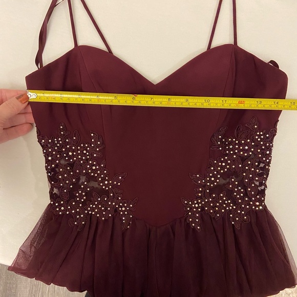 Short formal Juniors Size 5 “Blondie” dress, Wine color - Picture 11 of 12